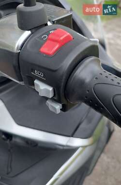 Макси-скутер Piaggio X10 2013 в 