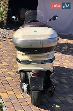 Макси-скутер Piaggio X10 2014 в 