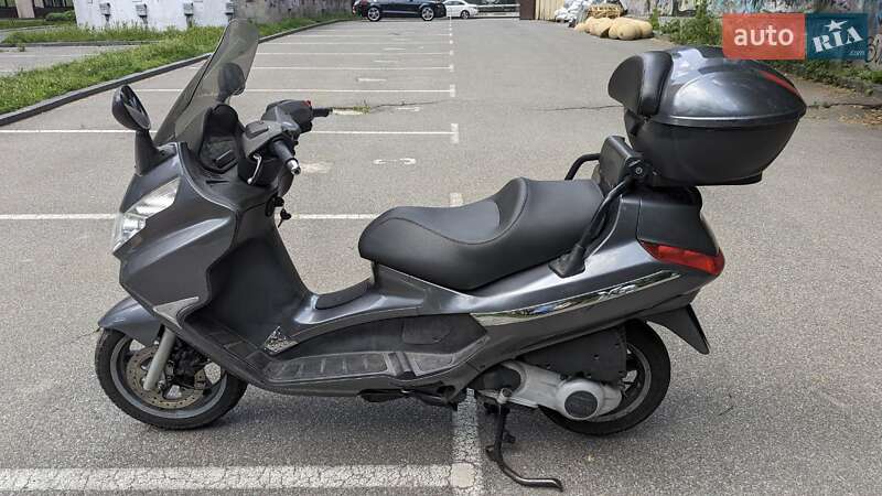 Макси-скутер Piaggio X8 2006 в Киеве