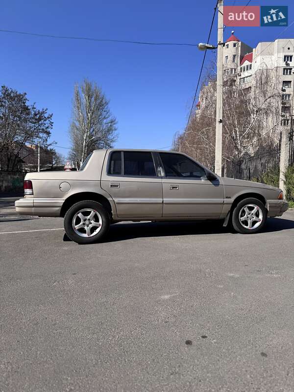 Седан Plymouth Acclaim 1992 в Одесі