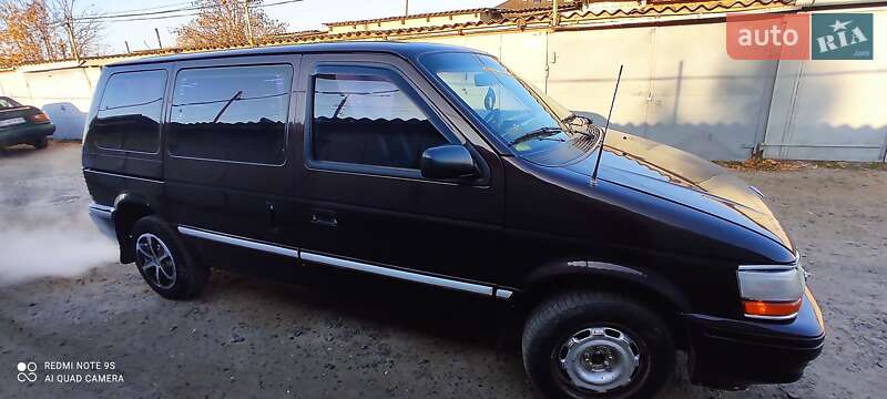 Мінівен Plymouth Voyager 1992 в Харкові
