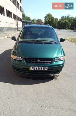 Мінівен Plymouth Voyager 1997 в Кривому Розі