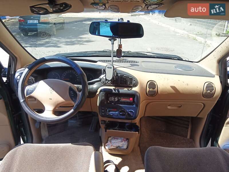 Мінівен Plymouth Voyager 1997 в Кривому Розі