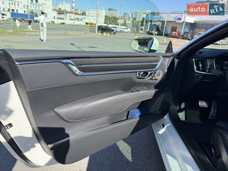 Купе Polestar 1 2020 в Киеве