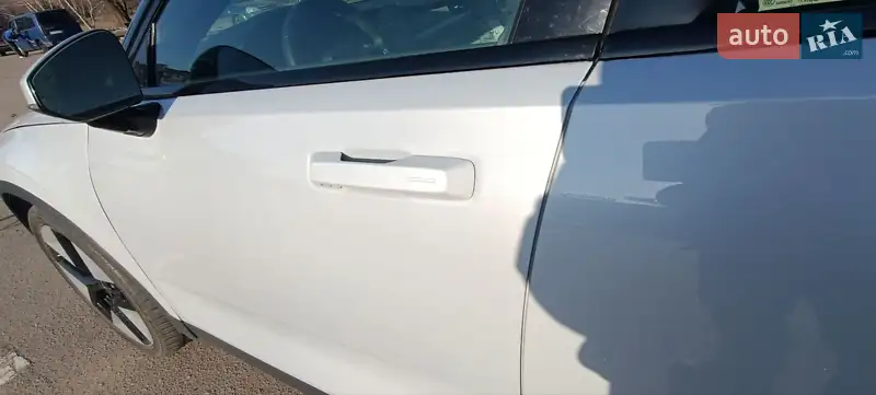 Седан Polestar 2 2022 в 