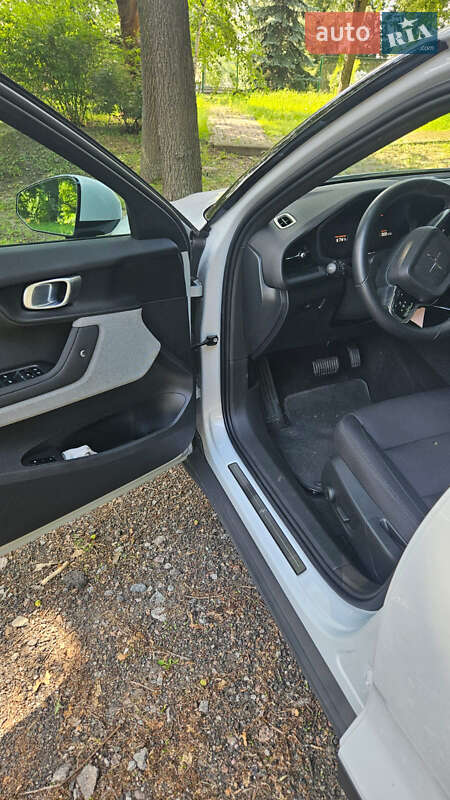 Лифтбек Polestar 2 2023 в Киеве