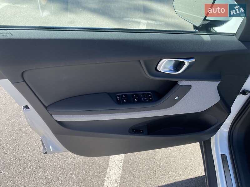 Фастбэк Polestar 2 2023 в Киеве