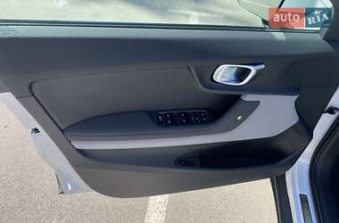 Фастбэк Polestar 2 2023 в 