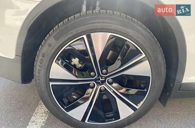 Фастбэк Polestar 2 2023 в 