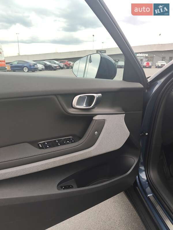 Лифтбек Polestar 2 2023 в Львове