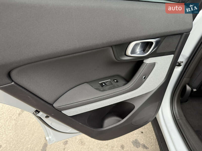 Лифтбек Polestar 2 2023 в Киеве