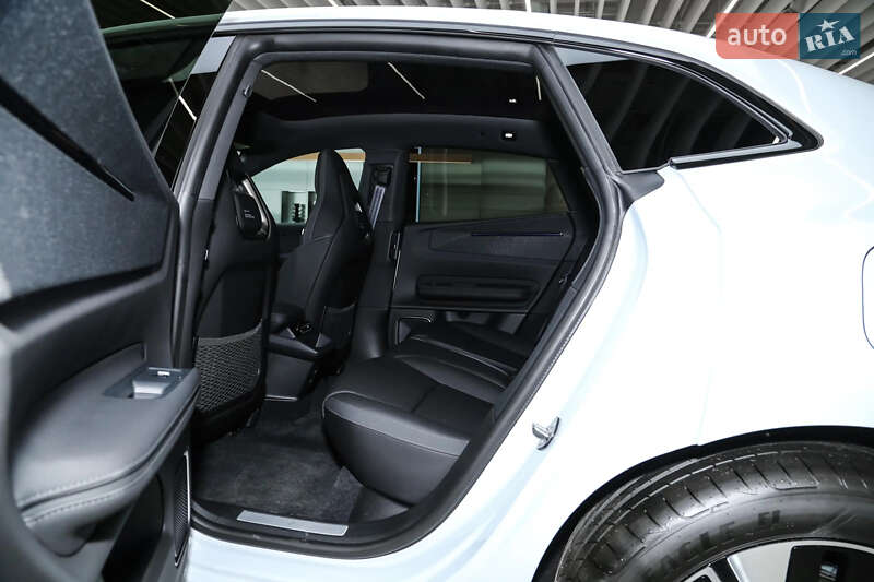 Позашляховик / Кросовер Polestar 4 2023 в Києві фото 22 Позашляховик / Кросовер Polestar 4 2023 в Києві