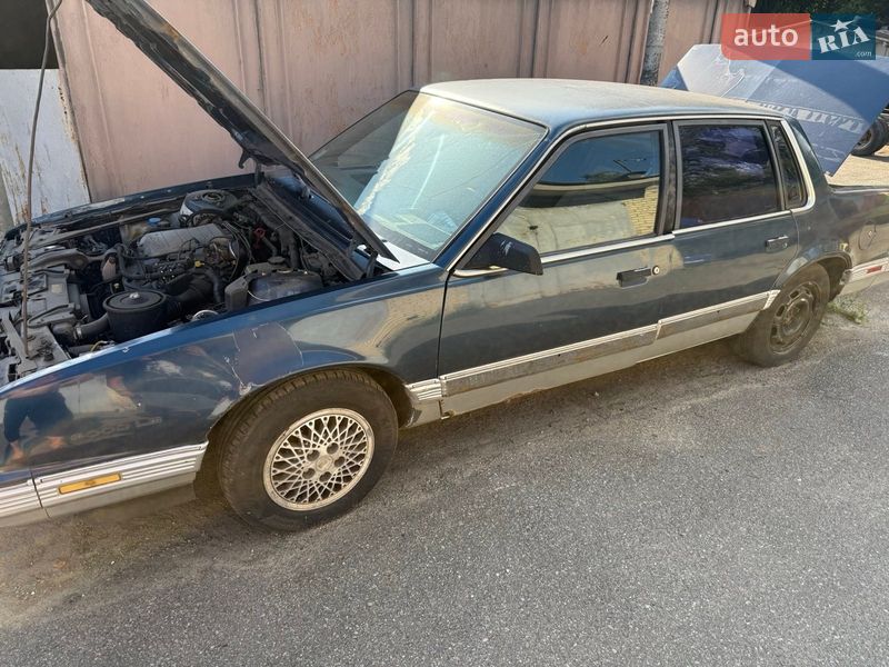 Седан Pontiac 6000 1988 в Балаклії