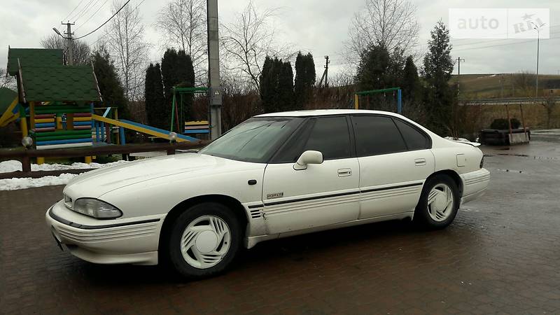 Pontiac Bonneville 1992 года
