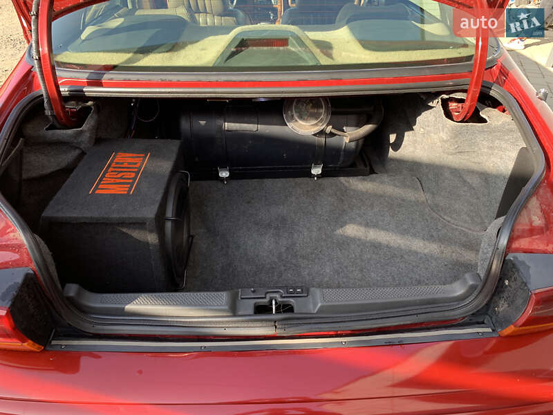 Седан Pontiac Bonneville 1993 в Ковеле