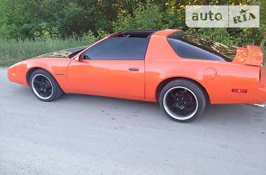Купе Pontiac Firebird 1988 в 