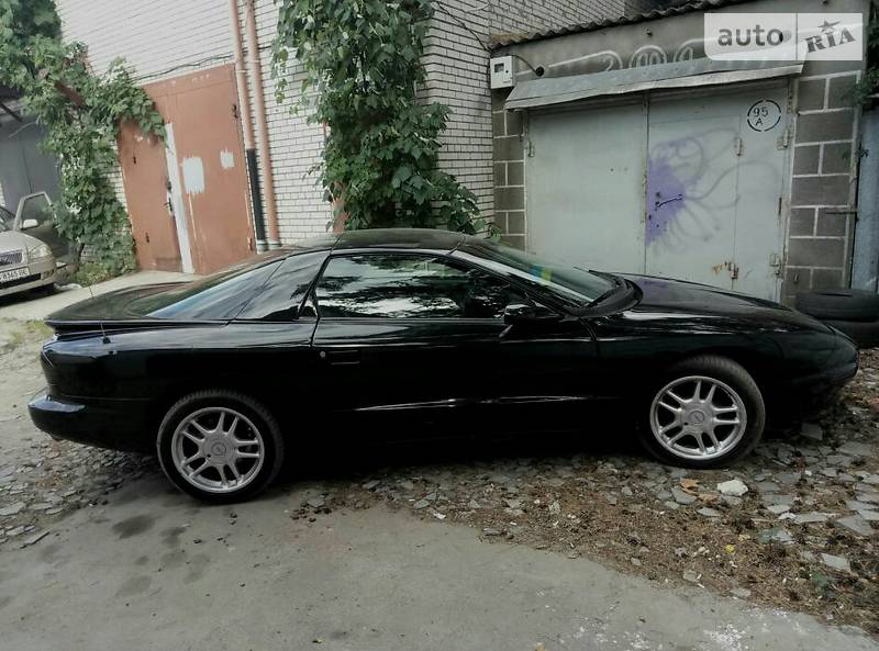 Pontiac Firebird 1994 року