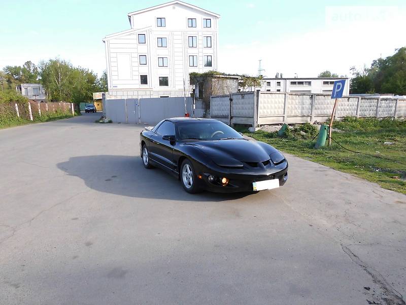 Pontiac Firebird 2002 року