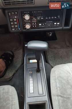 Седан Pontiac Grand Prix 1990 в 