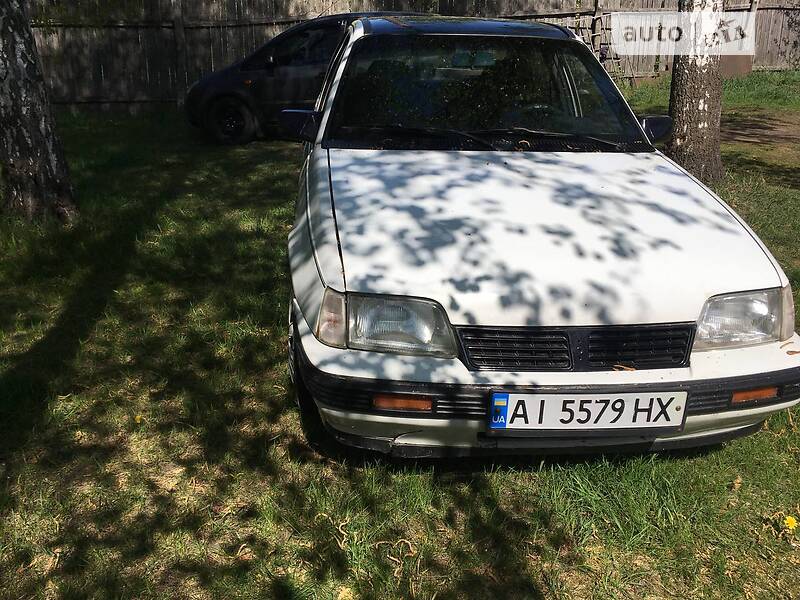 Хетчбек Pontiac Lemans 1989 в 