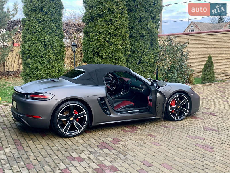 Кабріолет Porsche 718 Boxster 2016 в Дніпрі