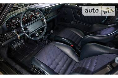 Купе Porsche 911 1989 в 