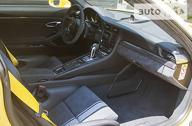 Купе Porsche 911 2017 в 