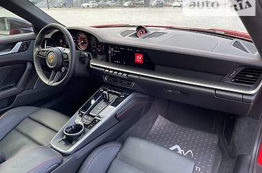 Купе Porsche 911 2021 в 