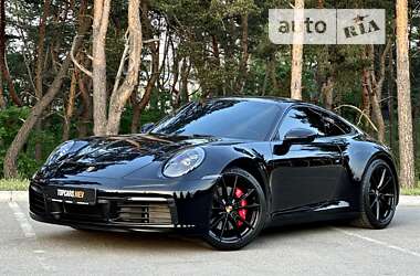 Купе Porsche 911 2021 в 