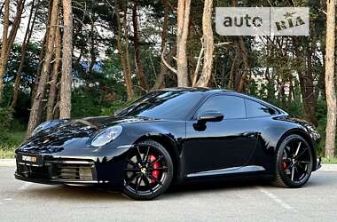 Купе Porsche 911 2021 в 