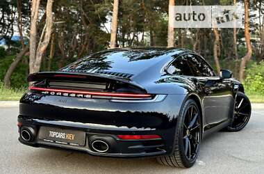 Купе Porsche 911 2021 в 