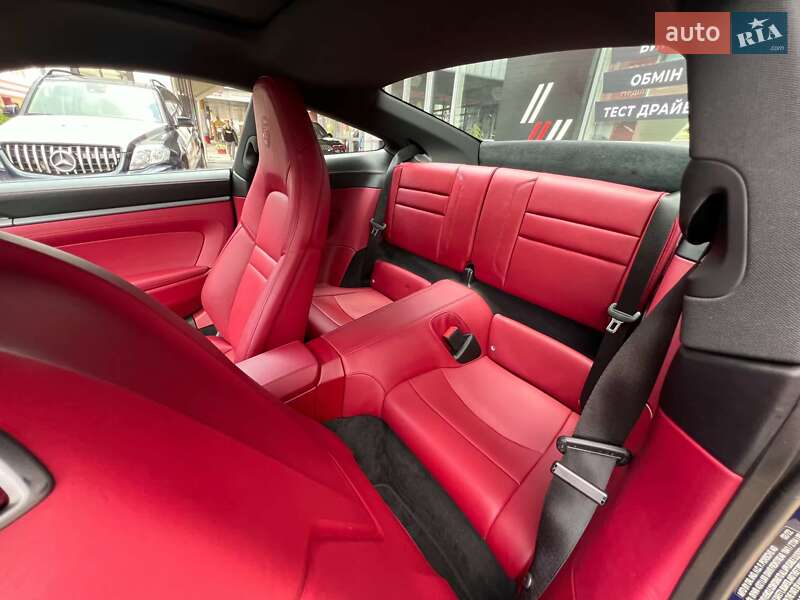 Купе Porsche 911 2022 в Львове