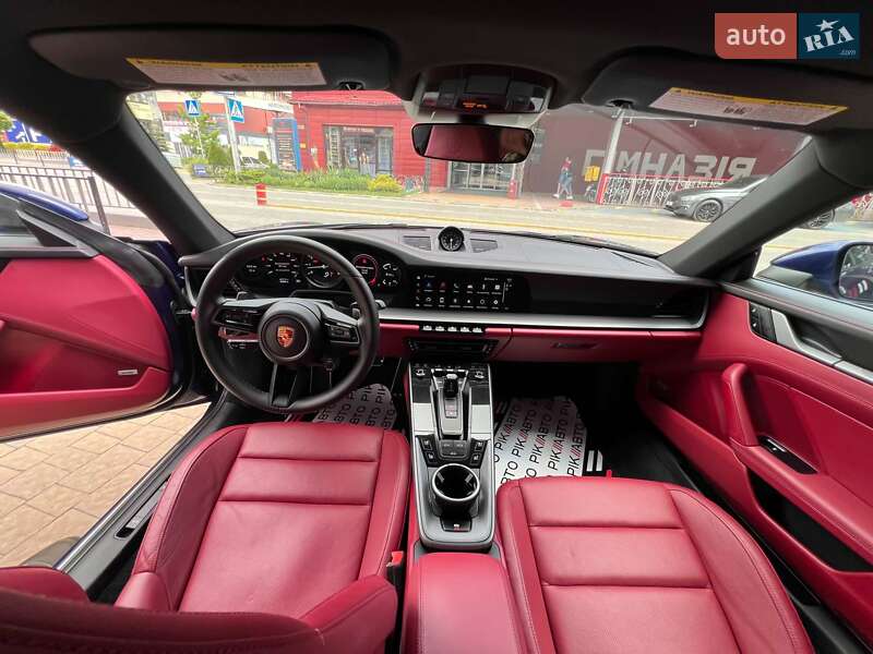 Купе Porsche 911 2022 в Львове