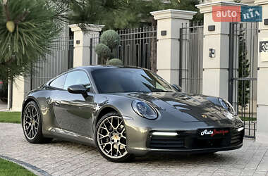 Купе Porsche 911 2019 в 