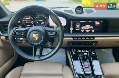 Купе Porsche 911 2019 в 