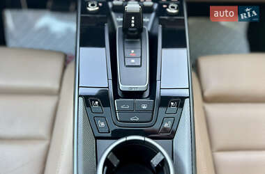 Купе Porsche 911 2019 в 