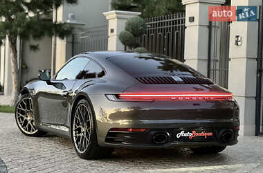 Купе Porsche 911 2019 в 