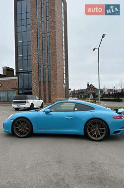 Купе Porsche 911 2016 в 