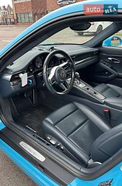 Купе Porsche 911 2016 в 
