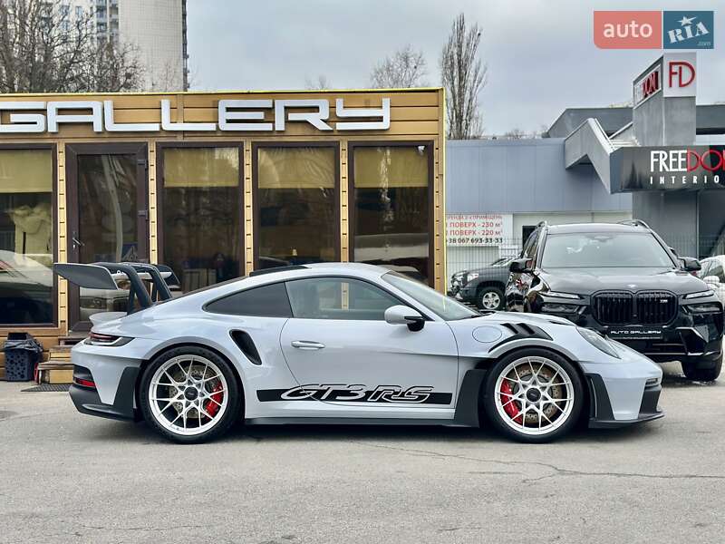 Купе Porsche 911 2024 в 