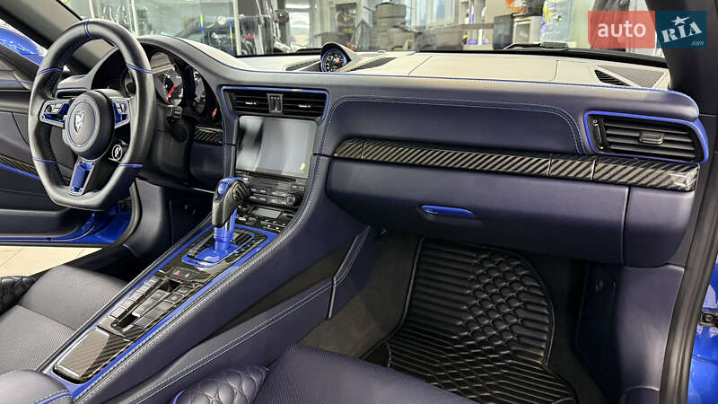 Купе Porsche 911 2013 в Дніпрі