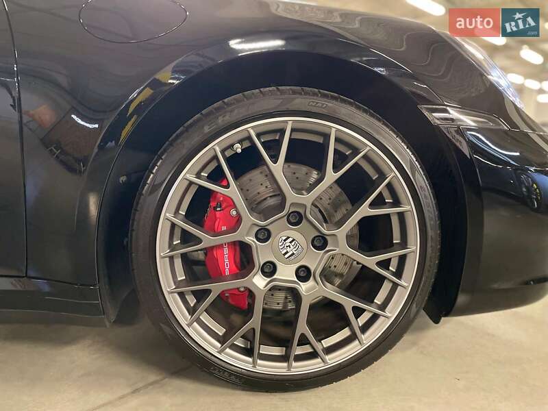 Купе Porsche 911 2022 в Киеве