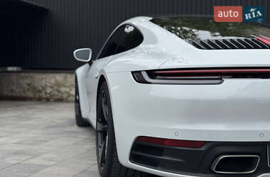 Купе Porsche 911 2020 в 