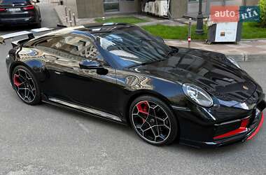 Купе Porsche 911 2020 в 