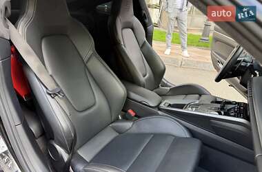 Купе Porsche 911 2020 в 