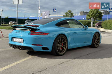 Купе Porsche 911 2016 в 