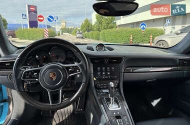 Купе Porsche 911 2016 в 