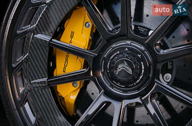 Купе Porsche 911 2023 в 