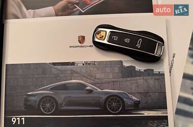 Купе Porsche 911 2025 в 