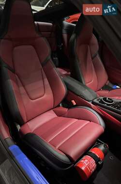 Купе Porsche 911 2025 в 